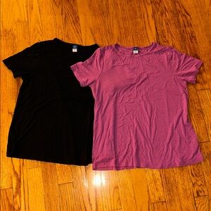 NWOT- 2 Old Navy women’s short sleeved size XS Purple and Black Tees